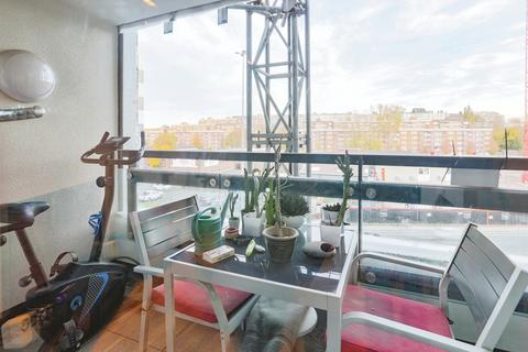 2 bedroom flat for sale, Marsh Lane, Leeds, West Yorkshire, LS9