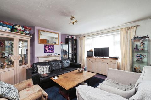 3 bedroom terraced house for sale, Thistledown Road, Clifton, Nottingham, NG11
