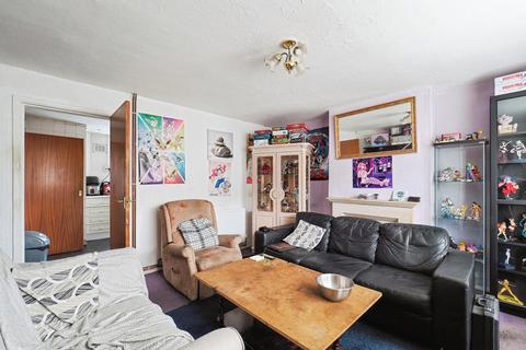 3 bedroom terraced house for sale, Thistledown Road, Clifton, Nottingham, NG11