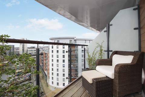2 bedroom flat for sale, Armouries Way, LEEDS, West Yorkshire, LS10