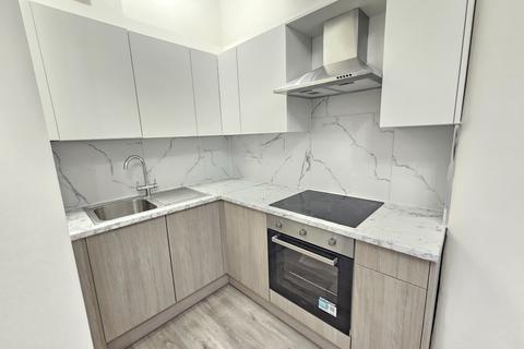 2 bedroom ground floor flat to rent, Linley Road, London N17