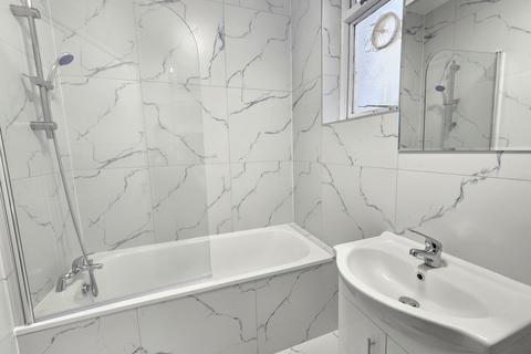 2 bedroom ground floor flat to rent, Linley Road, London N17