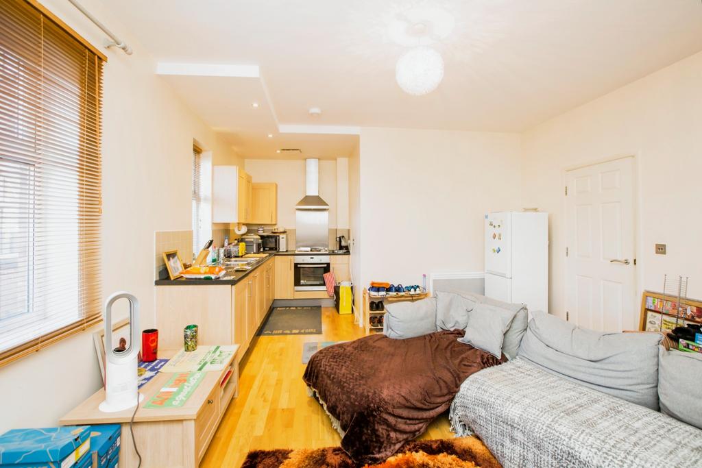 Lounge / Kitchen