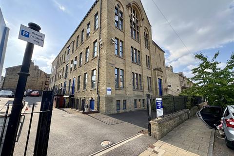 1 bedroom flat for sale, Water Street, Huddersfield, West Yorkshire, HD1