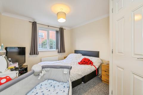 2 bedroom flat for sale, Blackthorn Drive, Huddersfield, West Yorkshire, HD3