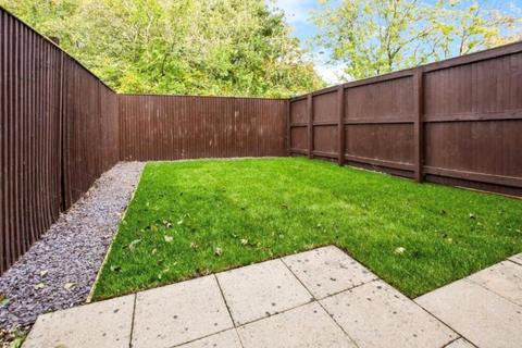 3 bedroom semi-detached house for sale, Beckside, Halifax, West Yorkshire, HX3