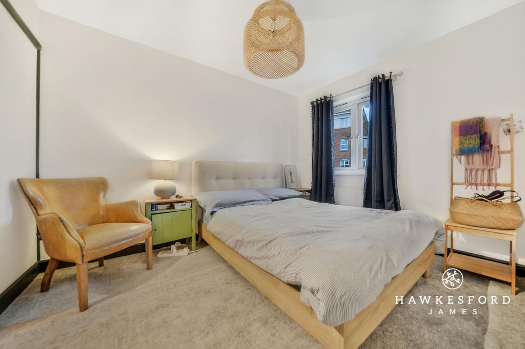 Moonstone Square, Sittingbourne - Bedroom 1