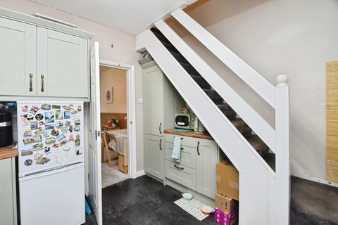 3 bedroom terraced house for sale, Avenue Grove, Harrogate, North Yorkshire, HG2