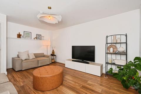 3 bedroom end of terrace house for sale, Hulme Gardens, LEIGH, Lancashire, WN7
