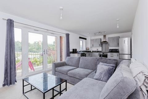 2 bedroom flat for sale, Round Meadow Road, Leicester, Leicestershire, LE4