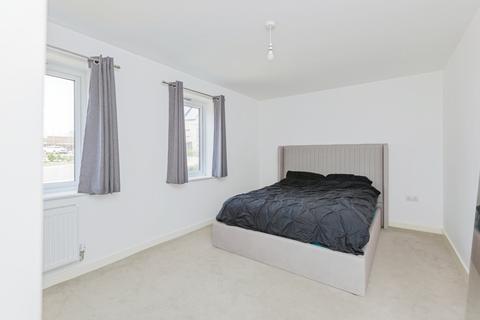 2 bedroom flat for sale, Round Meadow Road, Leicester, Leicestershire, LE4