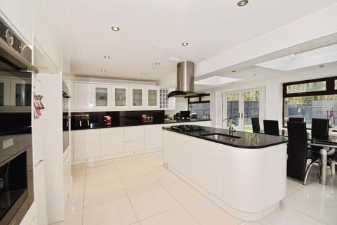 5 bedroom detached house for sale, Parkside Close, LEICESTER, Leicestershire, LE4