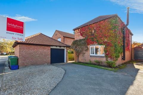 3 bedroom detached house for sale, Freemans Way, Leeming Bar, Northallerton, North Yorkshire, DL7
