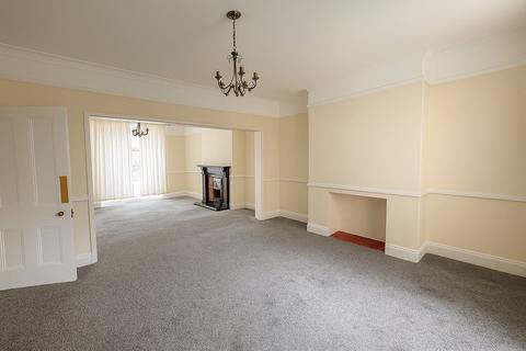 4 bedroom terraced house for sale, Romanby Road, Northallerton, North Yorkshire, DL7