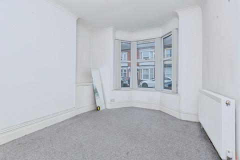 3 bedroom terraced house for sale, Beaconsfield Road, Leicester, Leicestershire, LE3