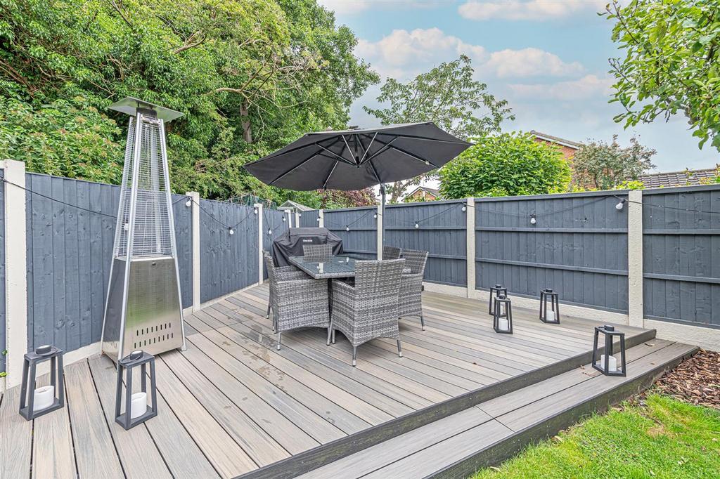 Decking/Outdoor Seating