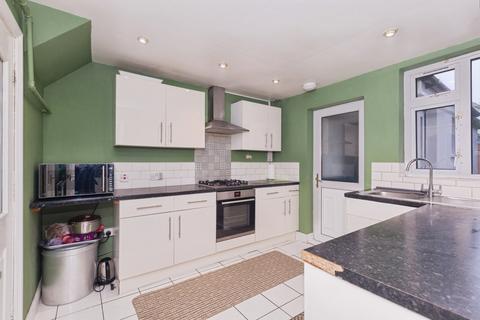 3 bedroom semi-detached house for sale, Beaumont Leys Lane, Leicester, Leicestershire, LE4