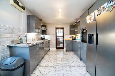 5 bedroom bungalow for sale, The Hollies, Rainworth, Mansfield, NG21