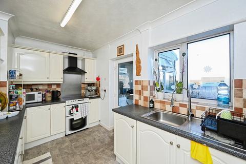 3 bedroom terraced house for sale, Kirklington Road, Rainworth, Mansfield, Nottinghamshire, NG21