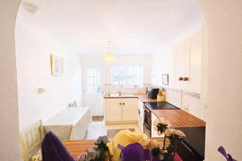 Kitchen 2.png