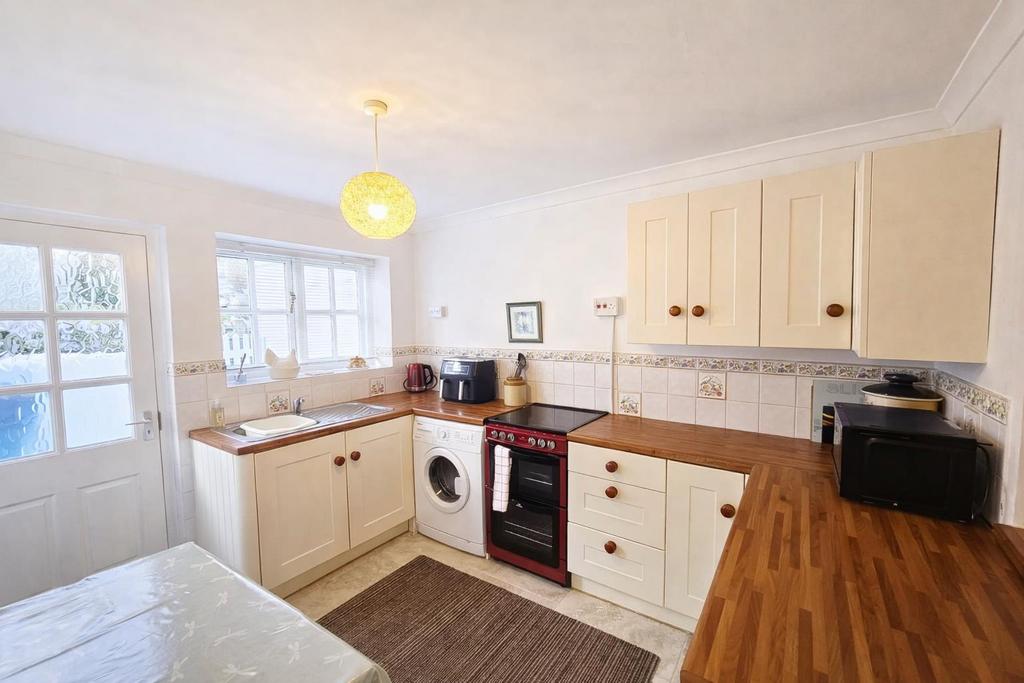 Kitchen 1.png