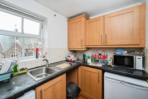 2 bedroom flat for sale, Spindle Court, Mansfield, Nottinghamshire, NG19