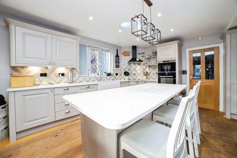 4 bedroom detached house for sale, Robin Down Lane, Mansfield, Nottinghamshire, NG18
