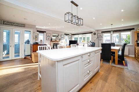 4 bedroom detached house for sale, Robin Down Lane, Mansfield, Nottinghamshire, NG18