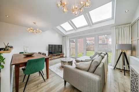 4 bedroom semi-detached house for sale, Beacon Fell Drive, Warrington, Cheshire, WA1