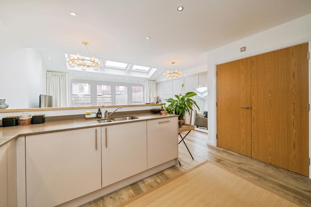 Kitchen/Living Area