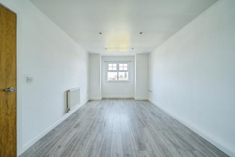 2 bedroom flat for sale, Kingsway South, Warrington, Cheshire, WA4