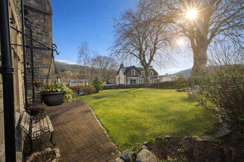 6 bedroom property for sale, Bank House Bed & Breakfast & Bank House Apartment, Station Road, Fort Augustus.