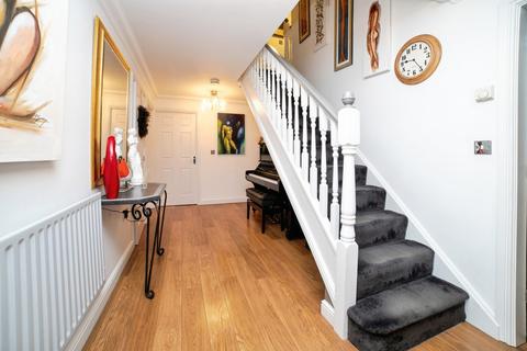 6 bedroom detached house for sale, Paddock Close, Mansfield, Nottinghamshire, NG18
