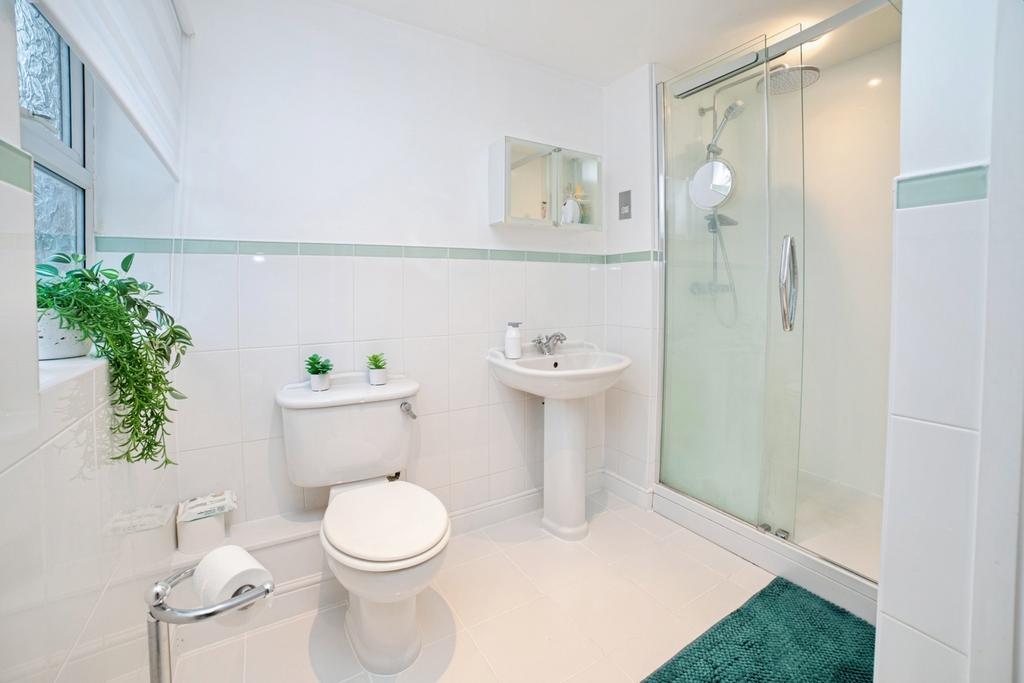 Ensuite