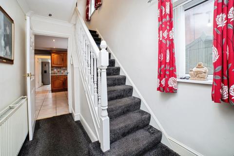 3 bedroom semi-detached house for sale, Cambridge Close, Rainworth, Mansfield, Nottinghamshire, NG21