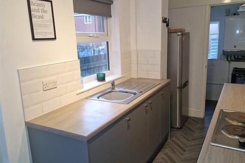 2 bedroom terraced house for sale, Titchfield Street, Mansfield, Nottinghamshire, NG19