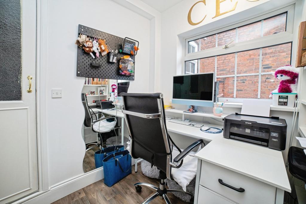 Bedroom 3 / Office