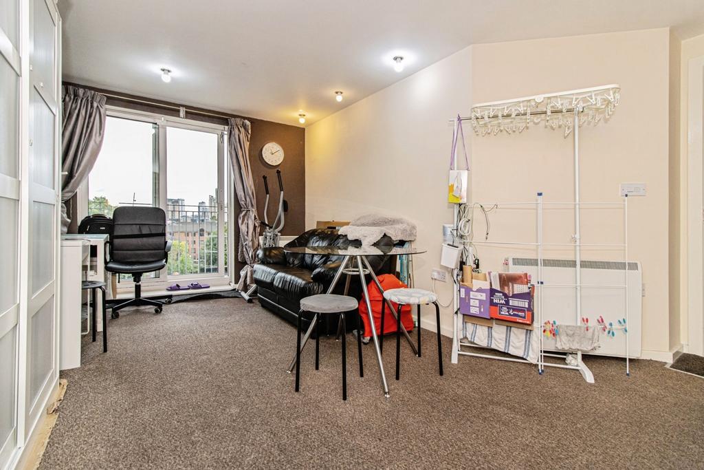 Lounge/Kitchen