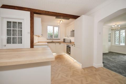 3 bedroom semi-detached house for sale, Leeming Lane North, Mansfield Woodhouse, Mansfield, Nottinghamshire, NG19
