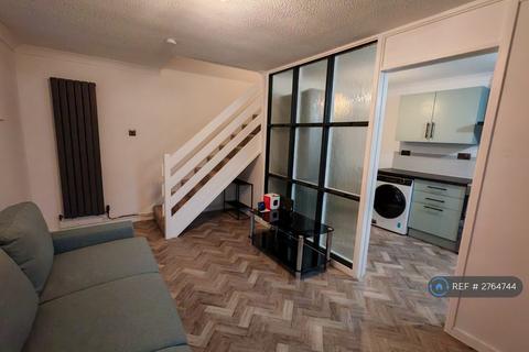 1 bedroom semi-detached house to rent, Sheppard Way, Cambridge, CB1