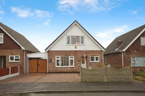 3 bedroom detached house for sale, Farmcroft Road, Mansfield Woodhouse, Mansfield, Nottinghamshire, NG19