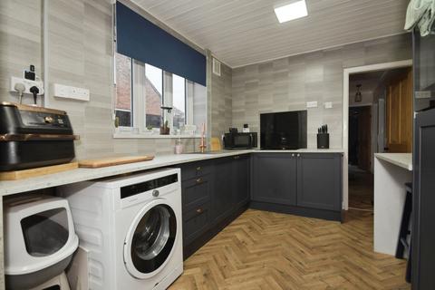 4 bedroom semi-detached house for sale, Marples Avenue, Mansfield Woodhouse, Mansfield, Nottinghamshire, NG19