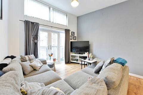 Eccles Fold, MANCHESTER, Lancashire, M30