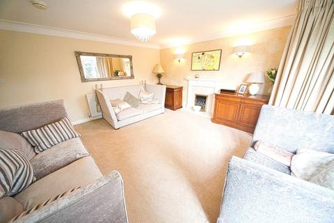 6 bedroom detached house for sale, Kingsway, OSSETT, West Yorkshire, WF5