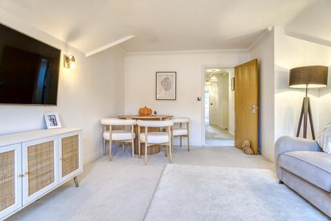 2 bedroom flat to rent, Penn Hill Avenue, Parkstone, Poole, BH14