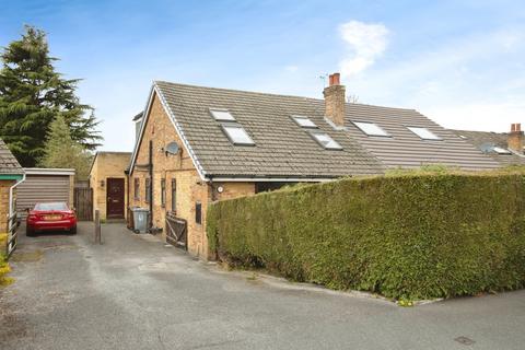 4 bedroom bungalow for sale, St. Marys Close, Tingley, Wakefield, West Yorkshire, WF3