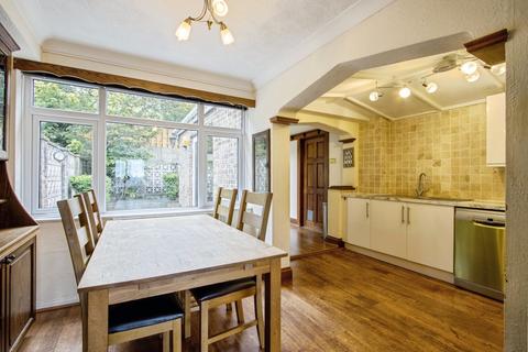 undefined, Newton Court, Wakefield, West Yorkshire, WF1