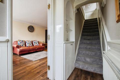 undefined, Newton Court, Wakefield, West Yorkshire, WF1