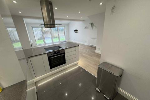 undefined, Cavendish Court, Newbury RG14