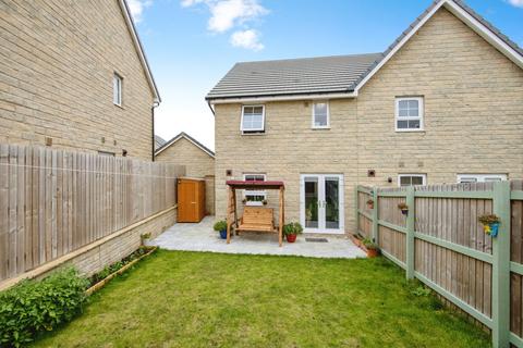 3 bedroom semi-detached house for sale, Reservoir View, WAKEFIELD, West Yorkshire, WF3